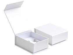 JK Box Fehér díszdoboz ékszerszettre VG-6/AW